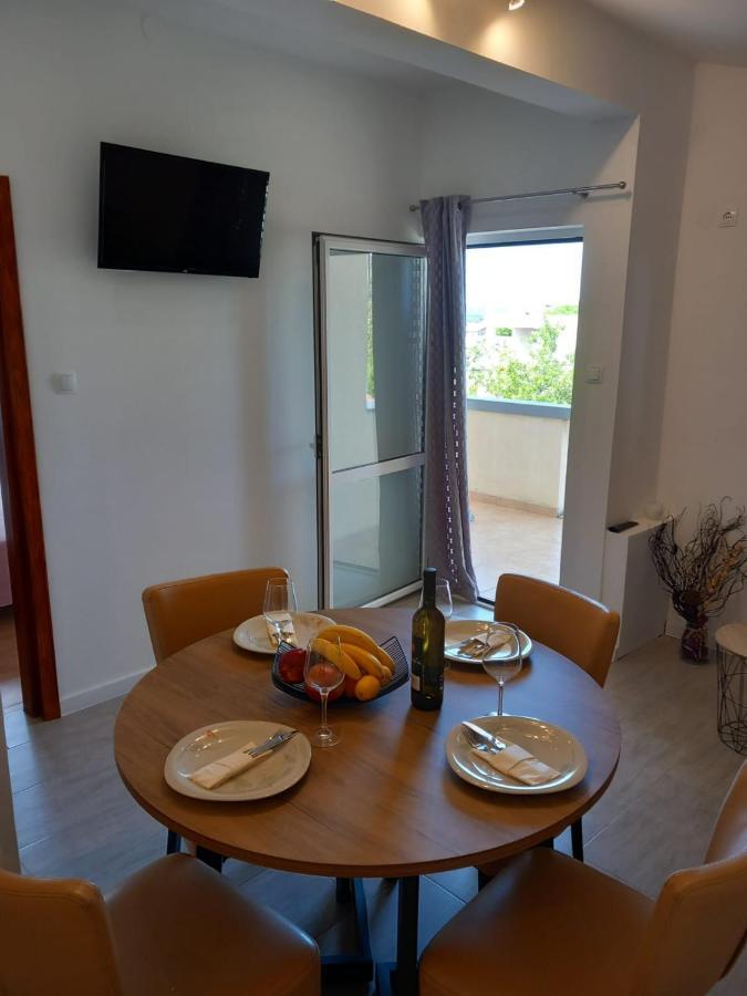 Apartmani Krpeta Pakoštane Zewnętrze zdjęcie